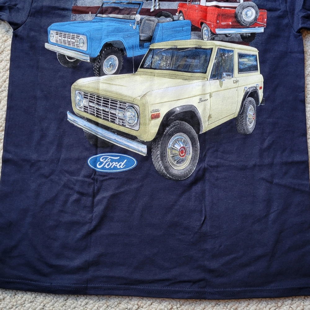 Ford licensed Bronco T-shirt.